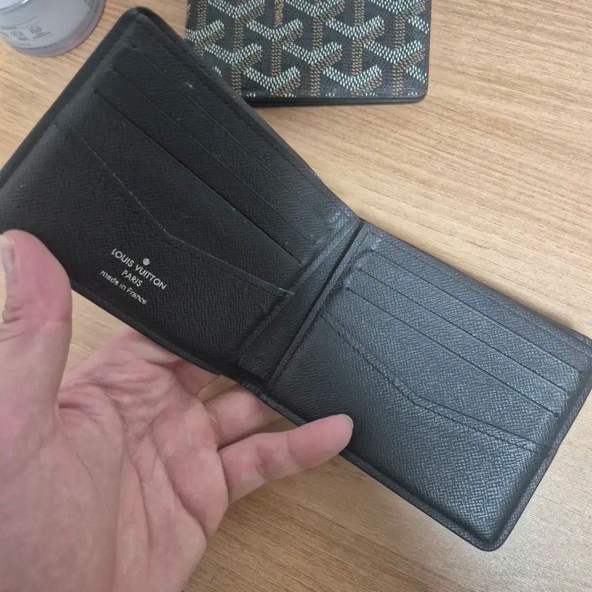 エクリプス 二つ折り財布