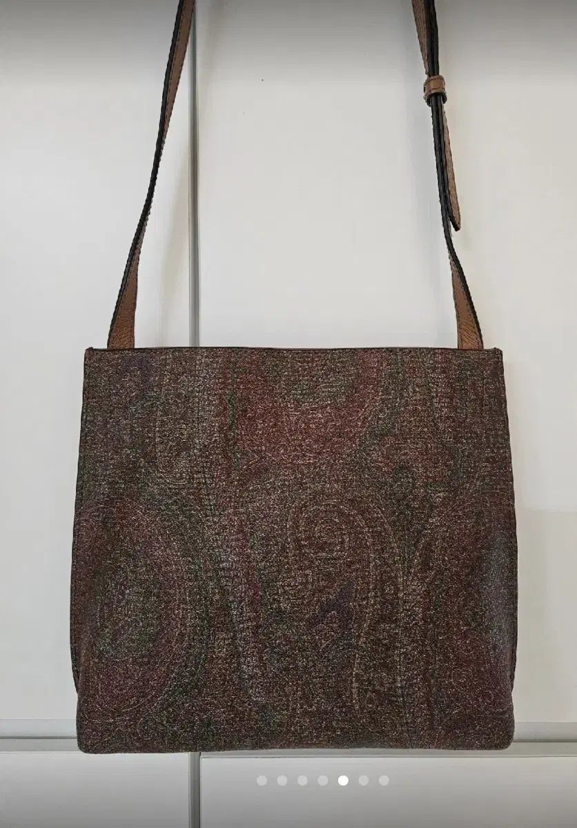 エトロ イタリア