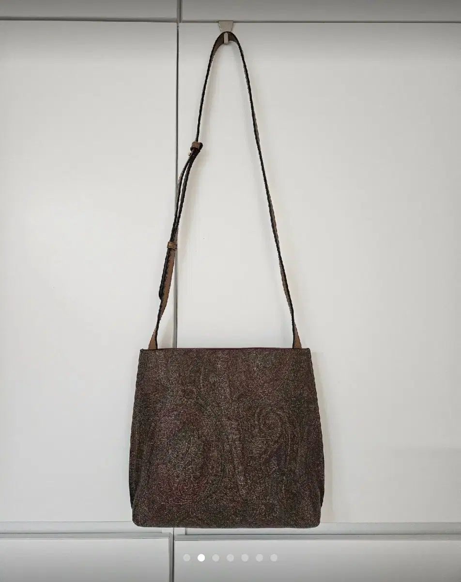 エトロ イタリア クロスバッグ