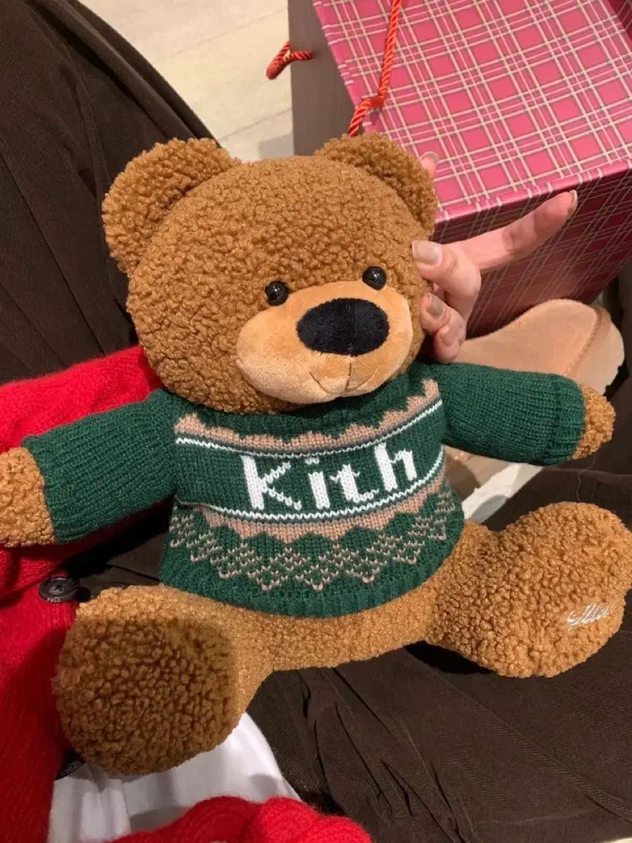 KITH アルファベット ニット クマ ぬいぐるみ