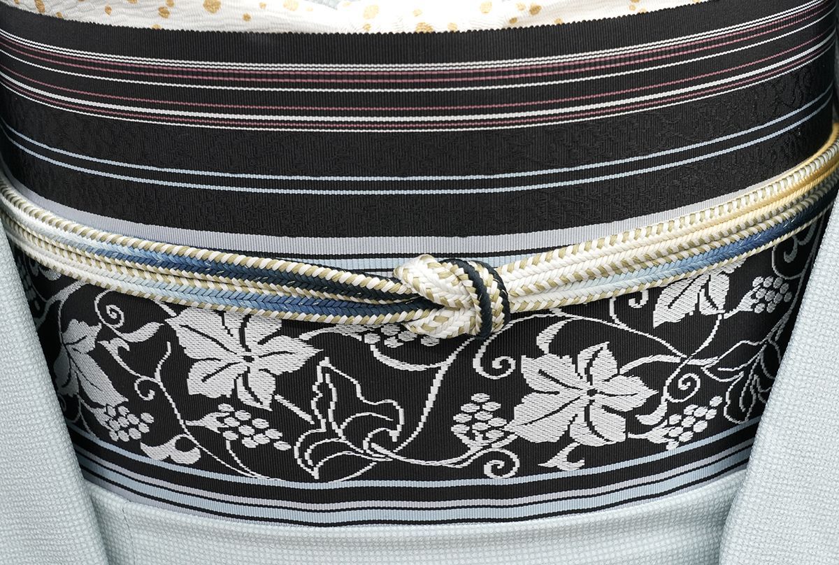 葡萄唐草柄 黒地