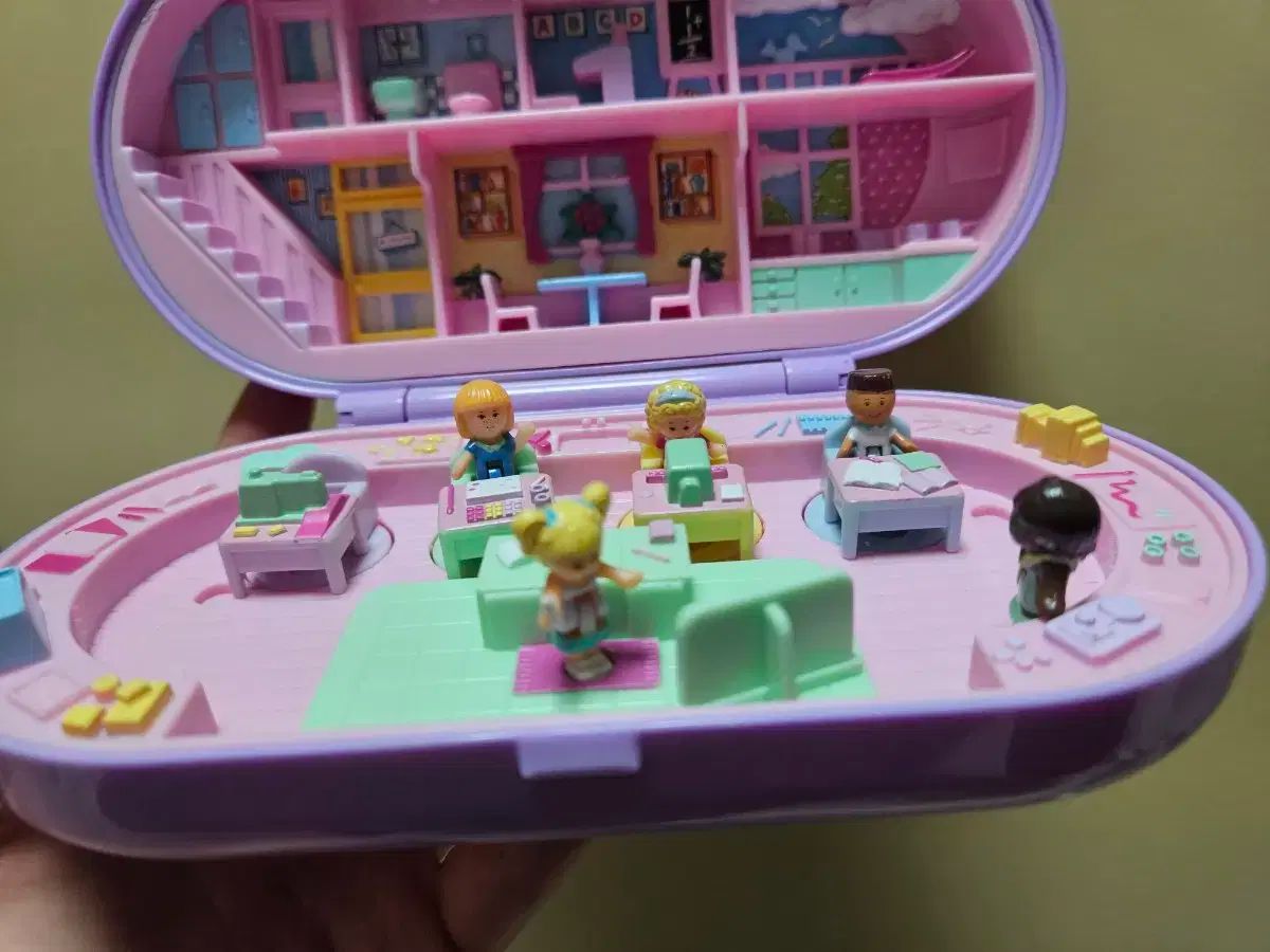 コンパクト COMPACT