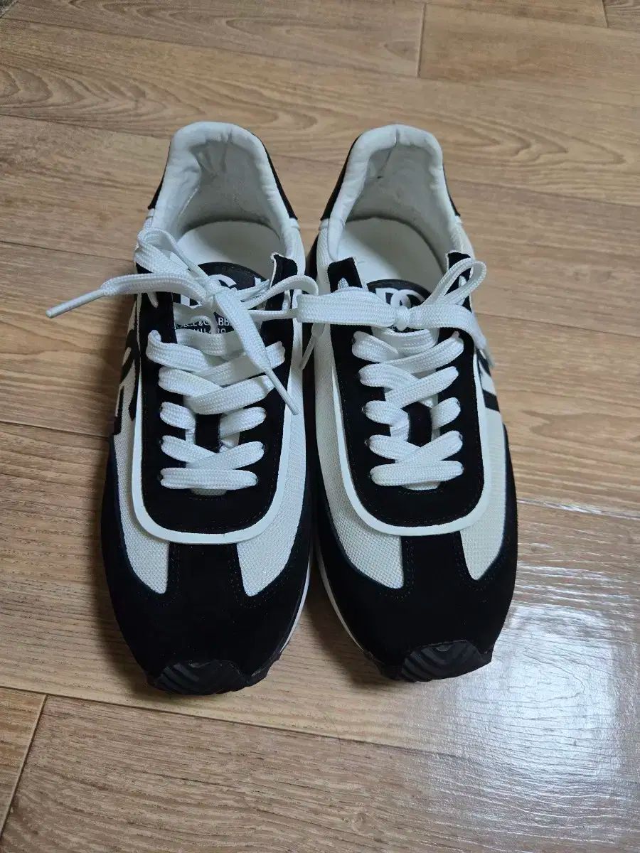 ドルチェ＆ガッバーナスニーカー