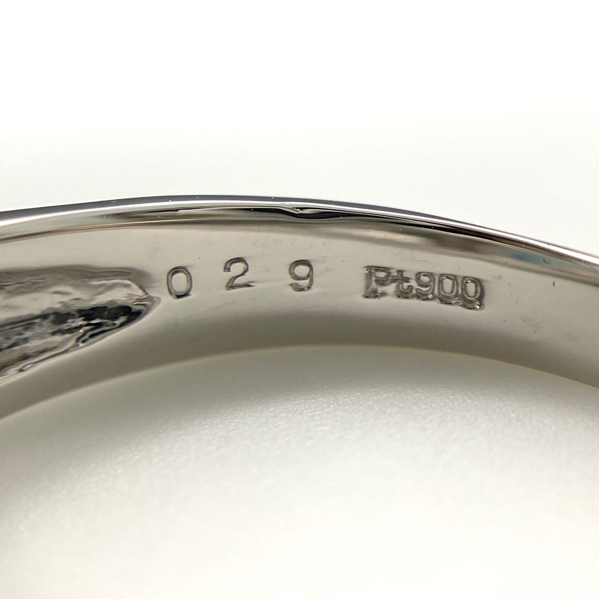 Pt900