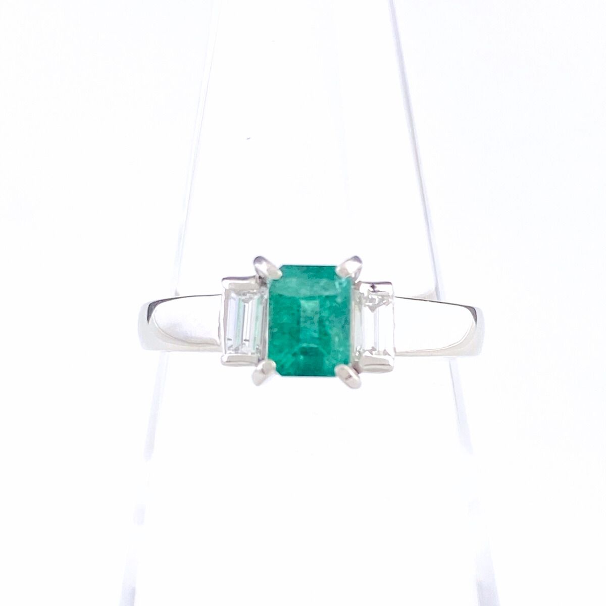 エメラルド デザインリング プラチナ 指輪 メレダイヤ リング 9号 Pt850 エメラルド ダイヤモンド レディース
