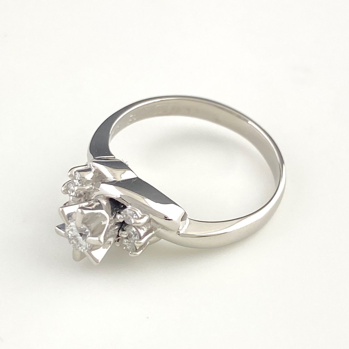 ダイヤモンド デザインリング プラチナ 指輪 メレダイヤ リング 12号 Pt900 ダイヤモンド レディース