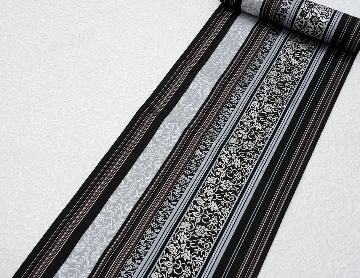 小花更紗柄 黒地