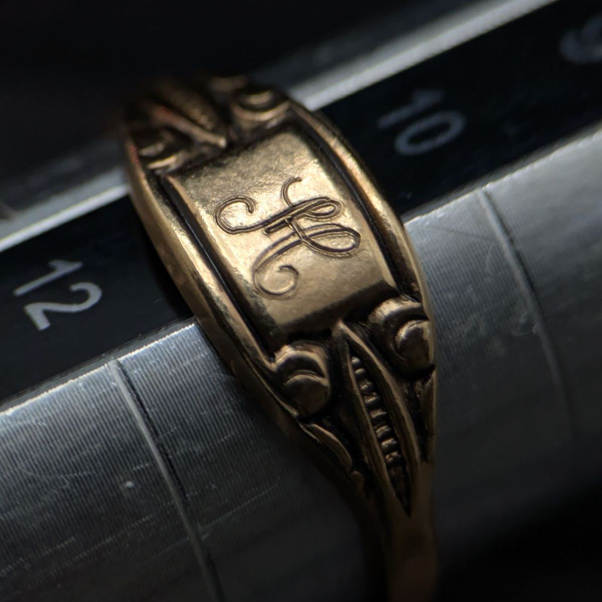 H」イニシャルリング ヴィンテージ 10金GF シグネットリング 11号 彫金 