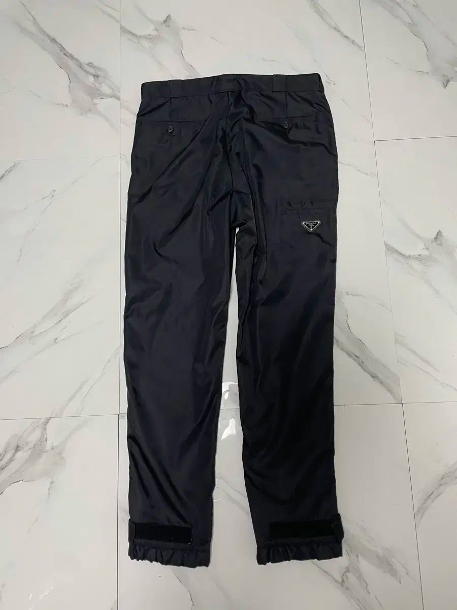 プラダ リナイロン トライアングル ロゴ セットアップ 50 48 KANDAIZUMI_COM