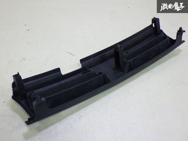 ストア出品】 NISSAN 日産 純正 P10 プリメーラ フロントグリル