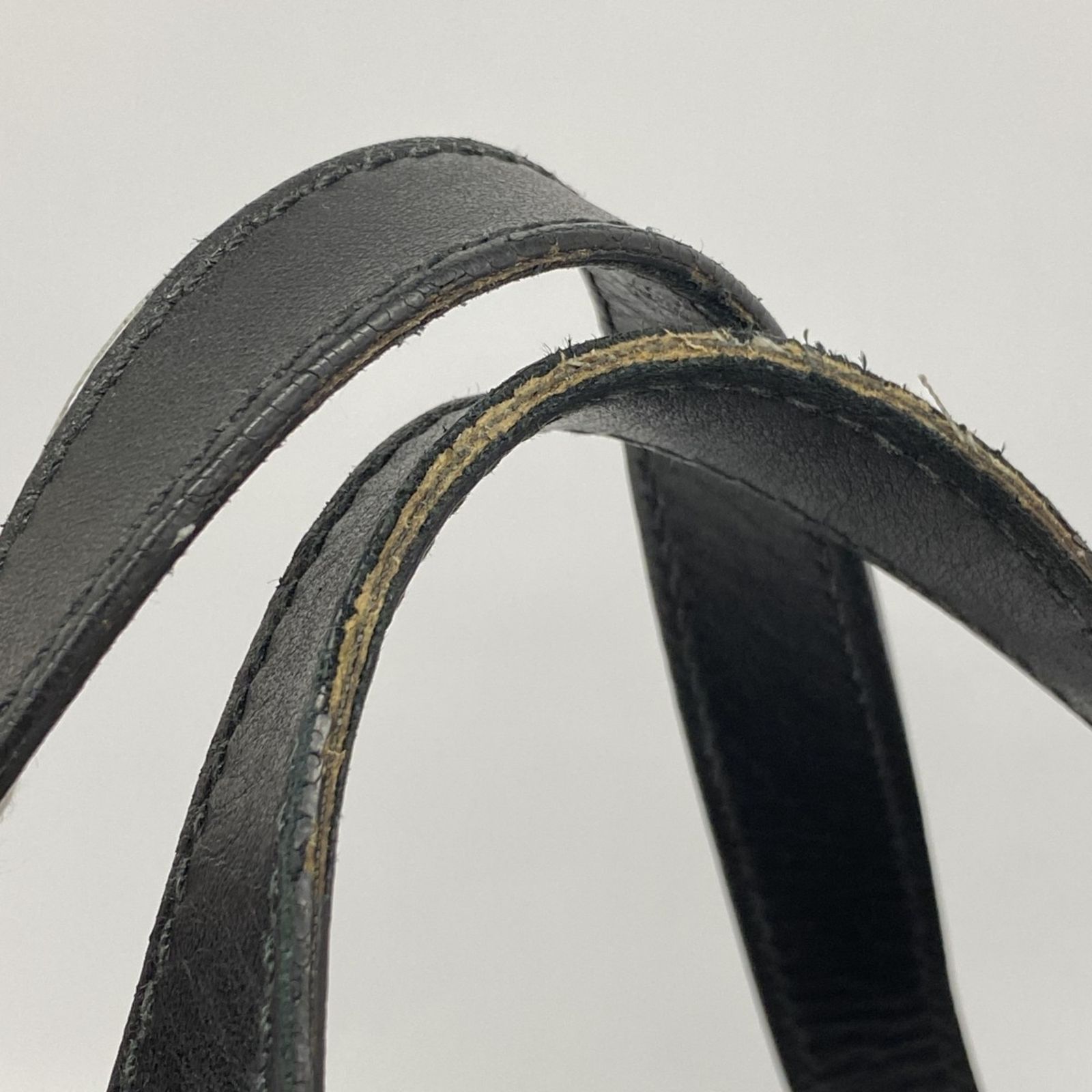 レザー ブラック