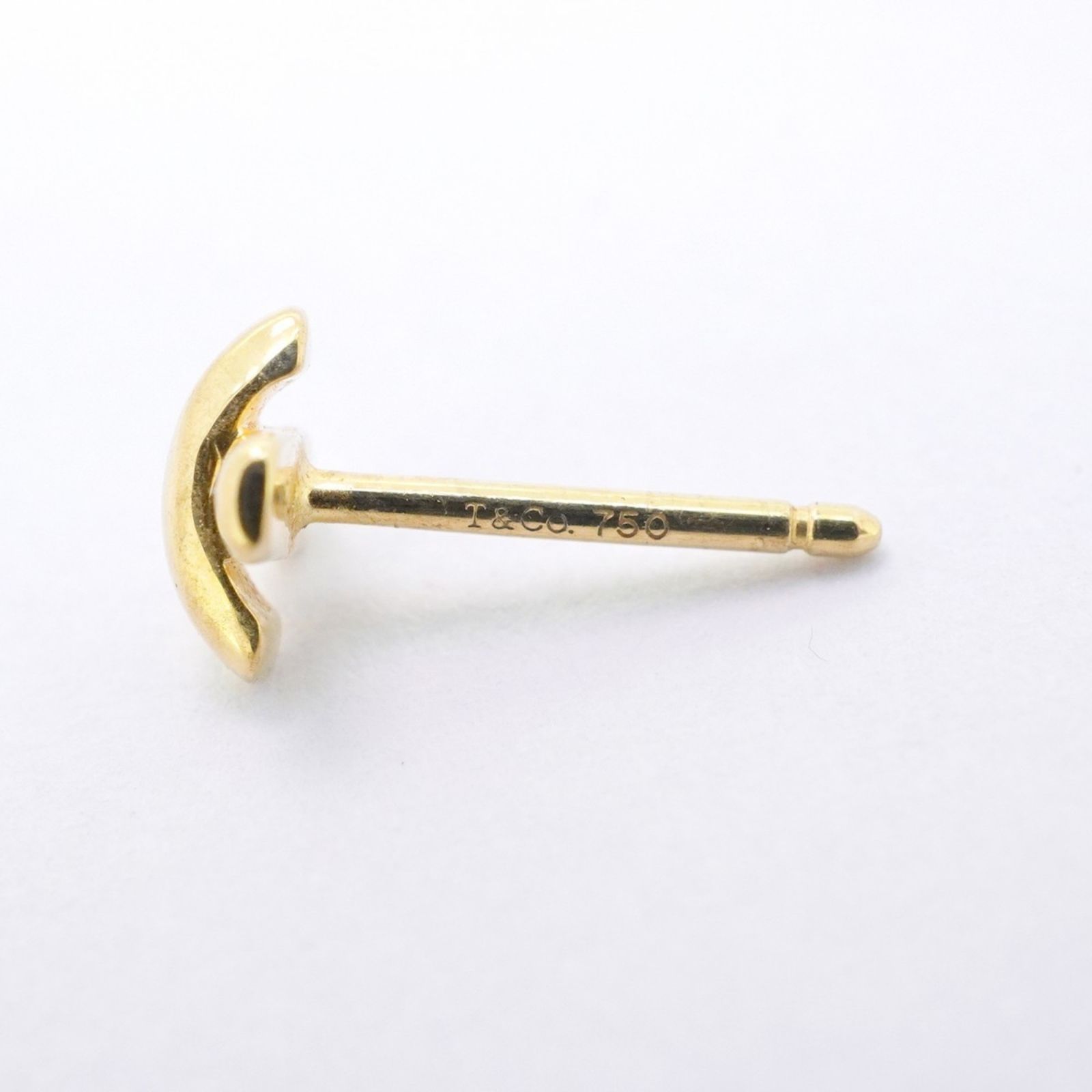 ピアス クロスステッチ