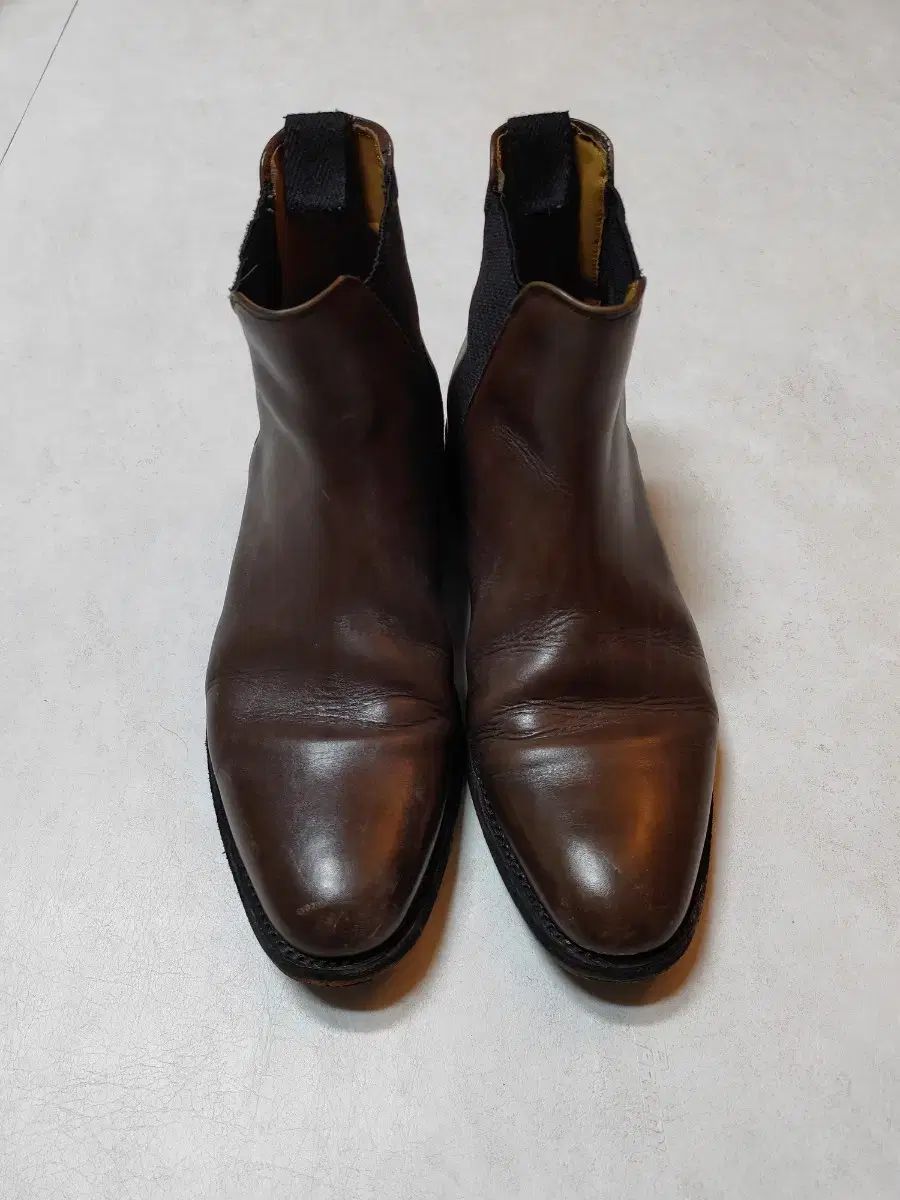 英国リーチェルシーブーツ275