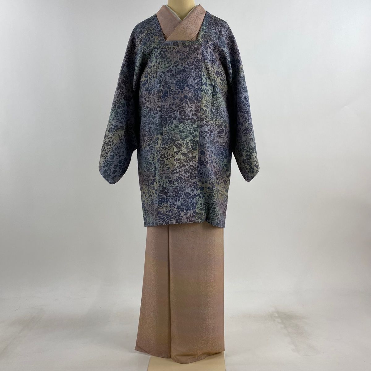 道行 身丈88.5cm 裄丈64.5cm M 和装コート 角衿 草花 ぼかし 薄紫 正絹 秀品