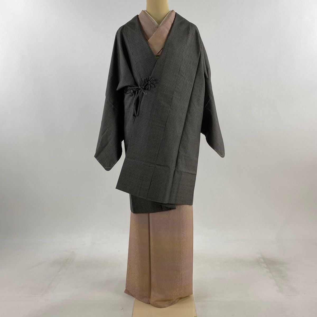 道中着 身丈92cm 裄丈62.5cm S 和装コート 大島紬地 証紙 格子 黒灰 正絹 秀品