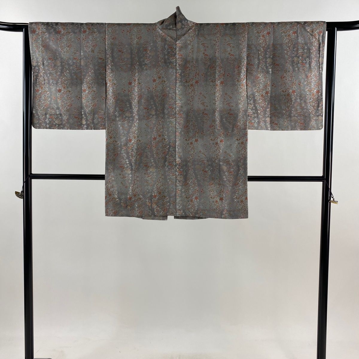 道中着 身丈84cm 裄丈62.5cm S 和装コート 紬地 秋草 よろけ縞 灰色 正絹 秀品