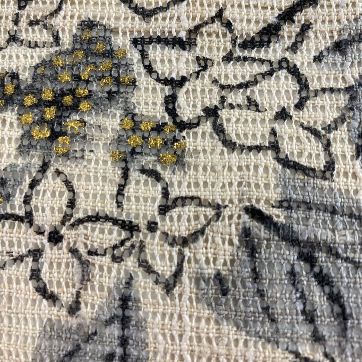 名古屋帯 秀品 紬地 草花 金彩 濃紫 正絹