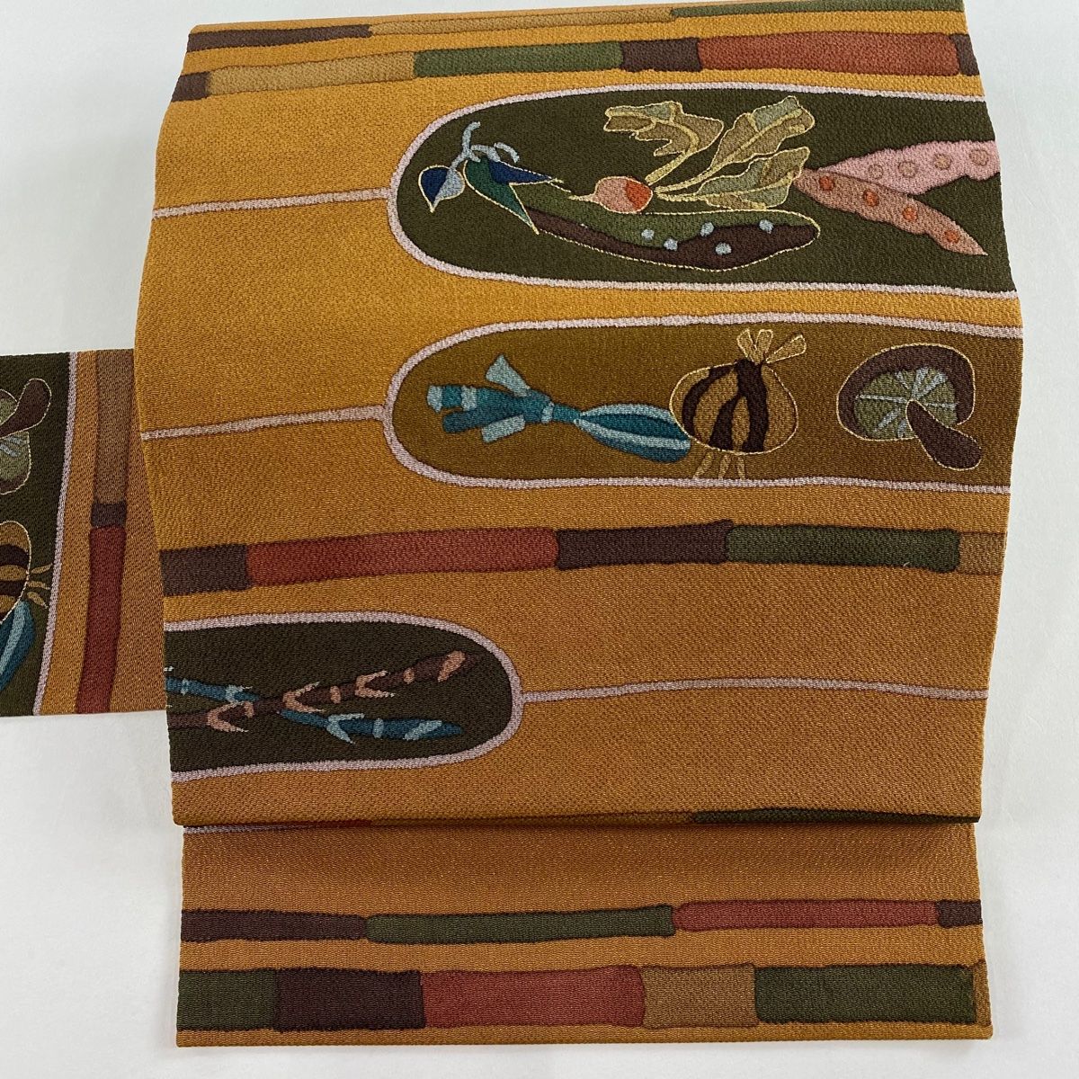 名古屋帯 秀品 生り物 野菜 山吹色 正絹