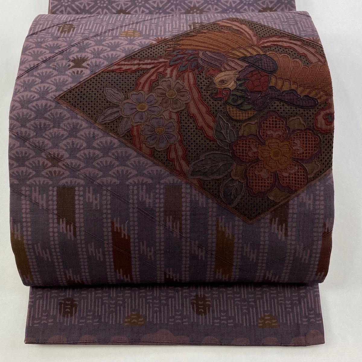 美品】 袋帯 名品 紬地 関西仕立て 鳳凰 草花 汕頭刺繍 紫 お太鼓柄