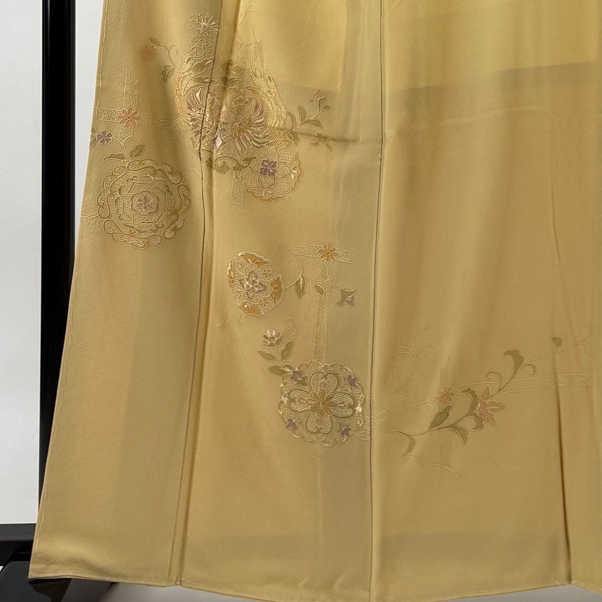 付下げ 身丈162cm 裄丈65.5cm M 袷 ますいわ屋 向かい鳥 華文 刺繍 黄色 正絹 秀品 一つ紋