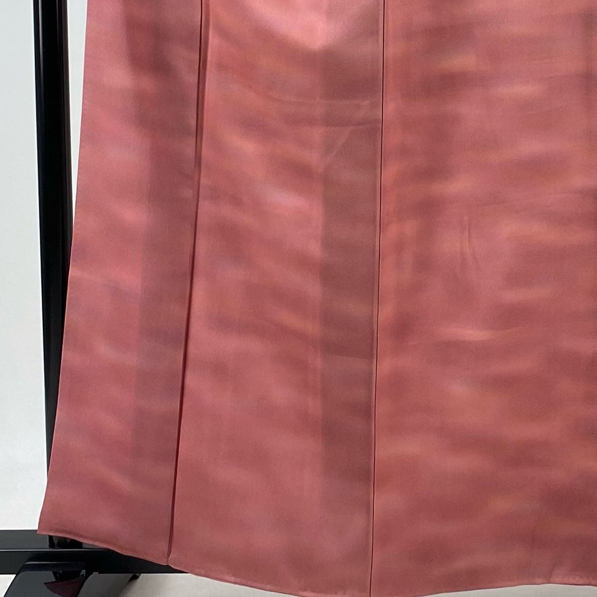 小紋 身丈161cm 裄丈66cm M 袷 本郷大田子 落款 ぼかし 濃ピンク 正絹 秀品 一つ紋