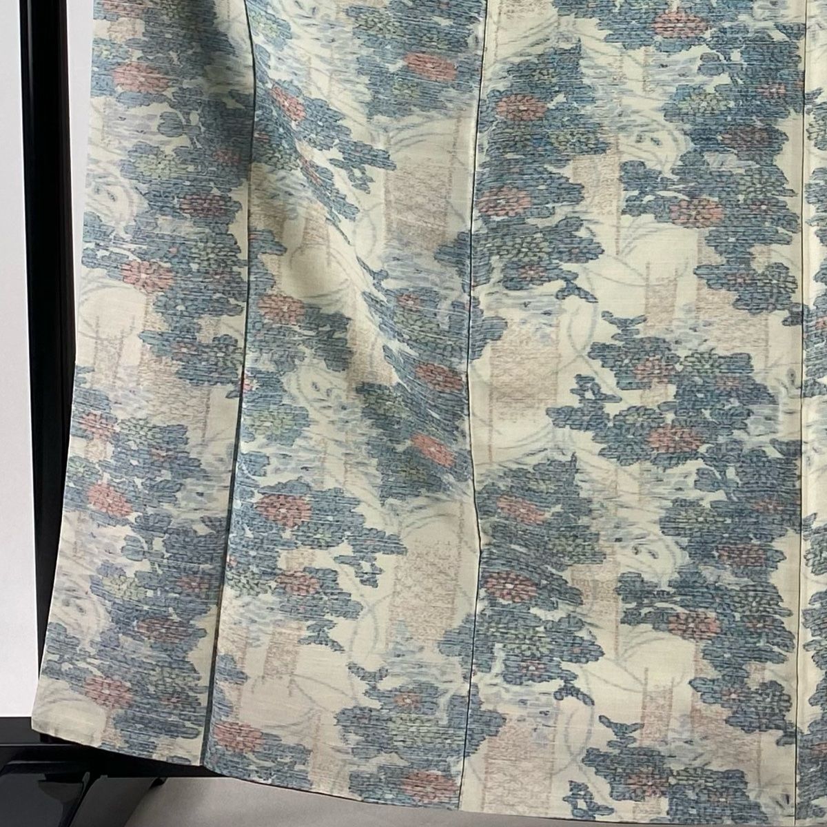 紬 身丈163cm 裄丈66.5cm M 袷 証紙 菊 葉柄 クリーム 正絹 秀品