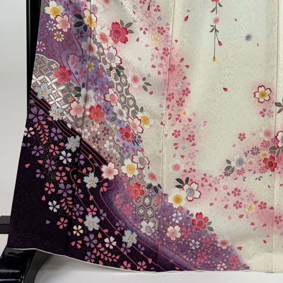 振袖 身丈168.5cm 裄丈66.5cm M 袷 桜 金彩 金通し クリーム 正絹