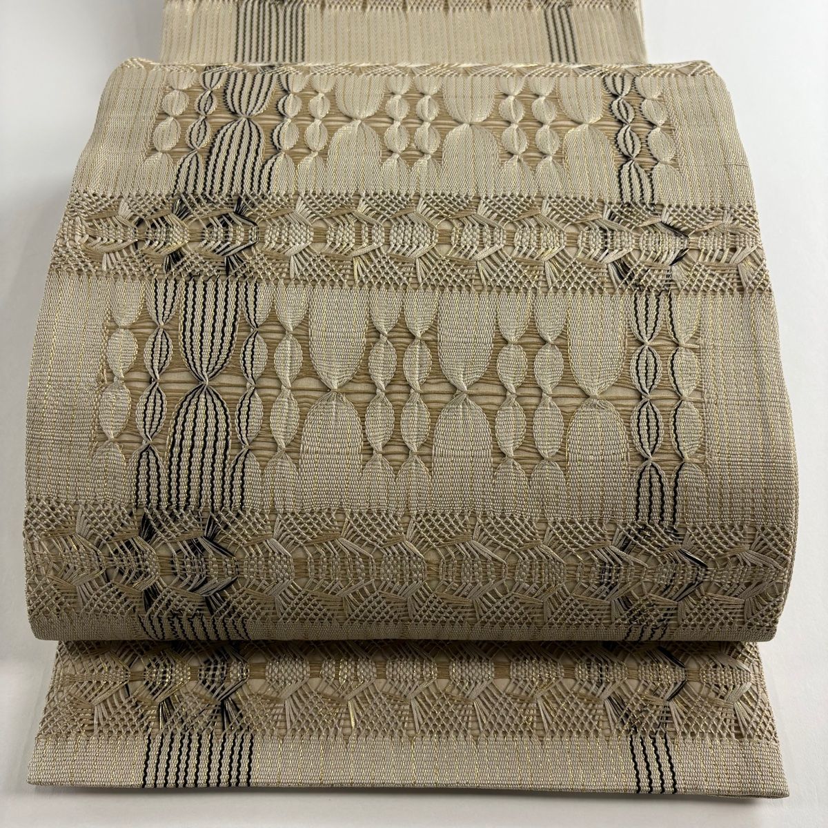 袋帯 幾何学模様 金糸 ベージュ 全通 正絹