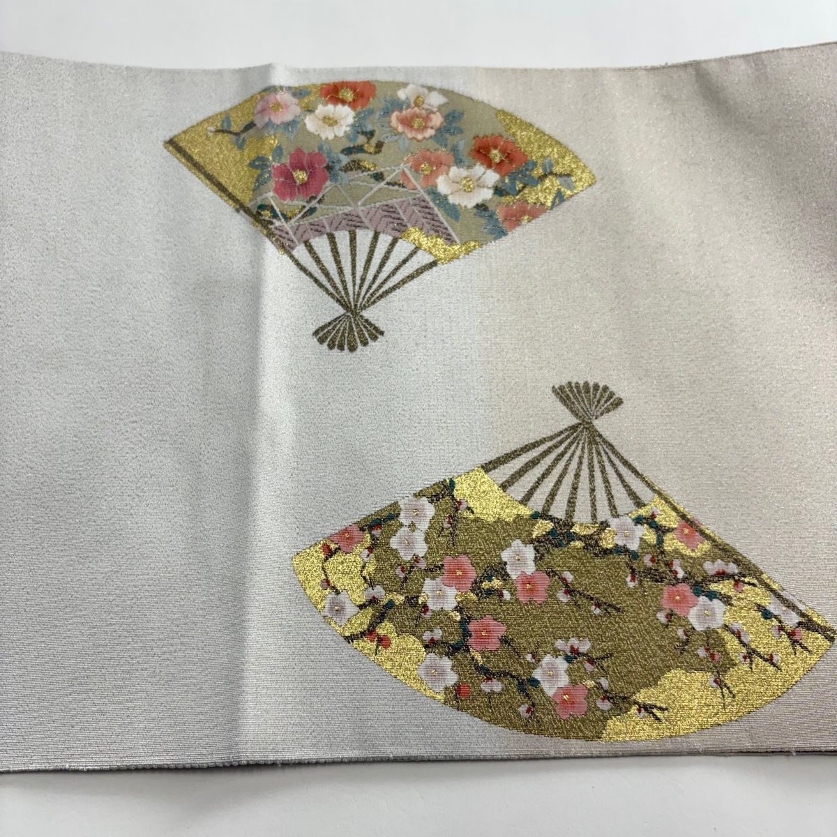 ベージュ お太鼓柄