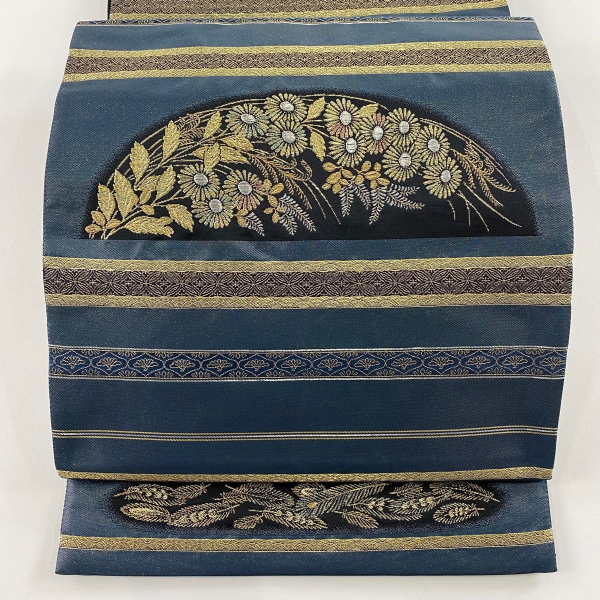袋帯 秀品 段割付に菊 金銀糸 箔 深緑 六通 正絹
