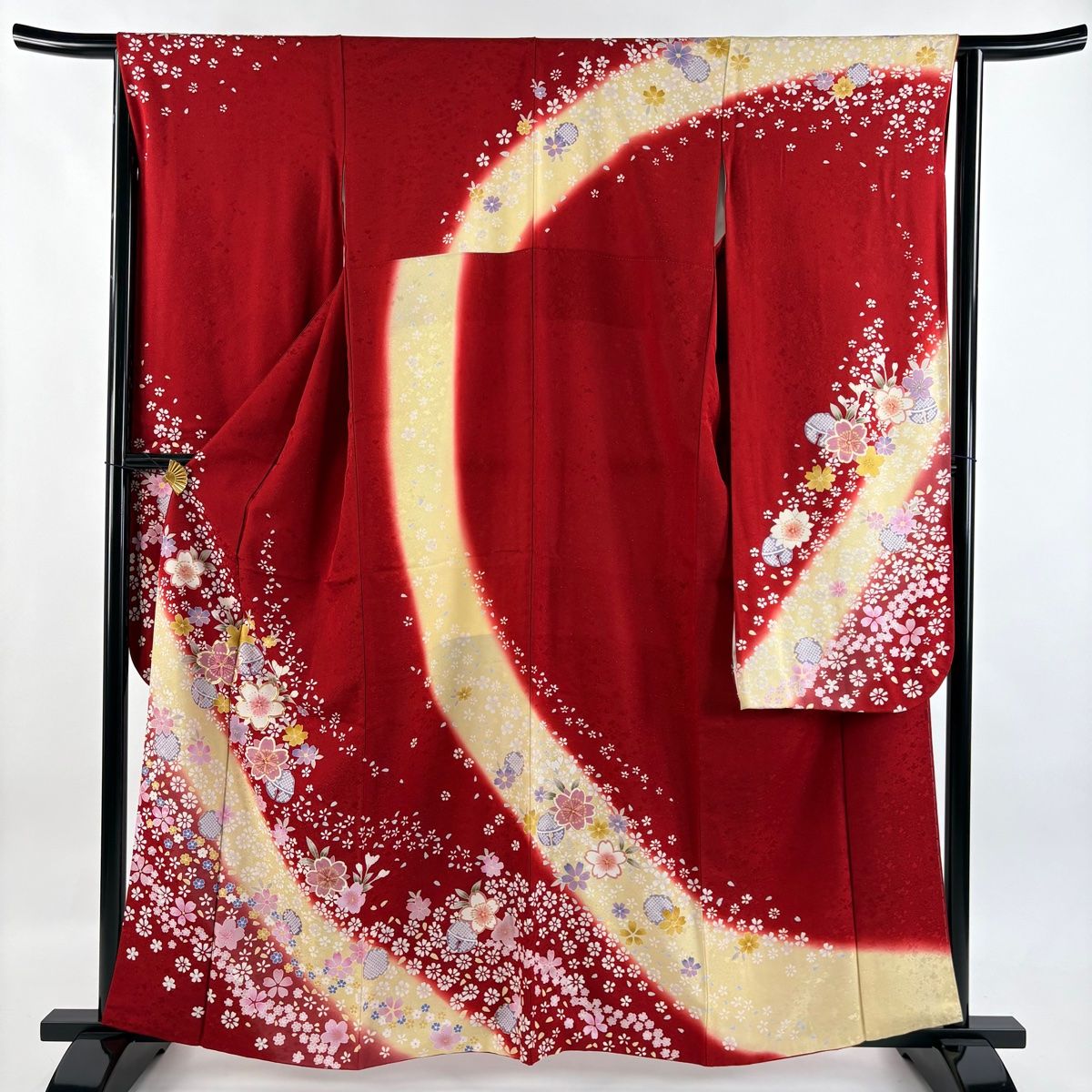振袖 身丈161cm 裄丈64cm M 袷 桜 鈴 銀通し 金糸 赤 正絹