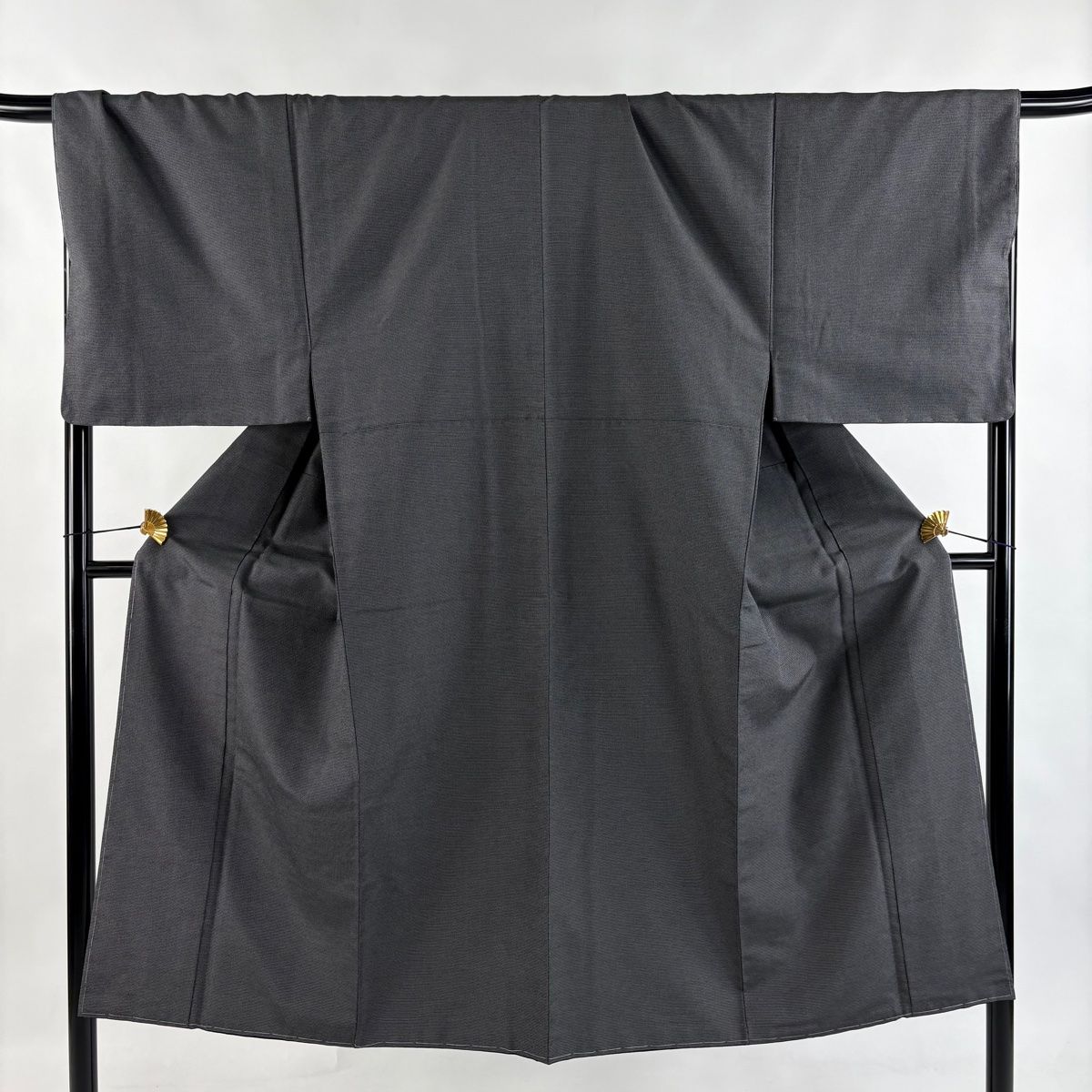 男着物 身丈139.5cm 裄丈69cm M 袷 お召 本塩沢 やまだ織 証紙 黒灰 正絹