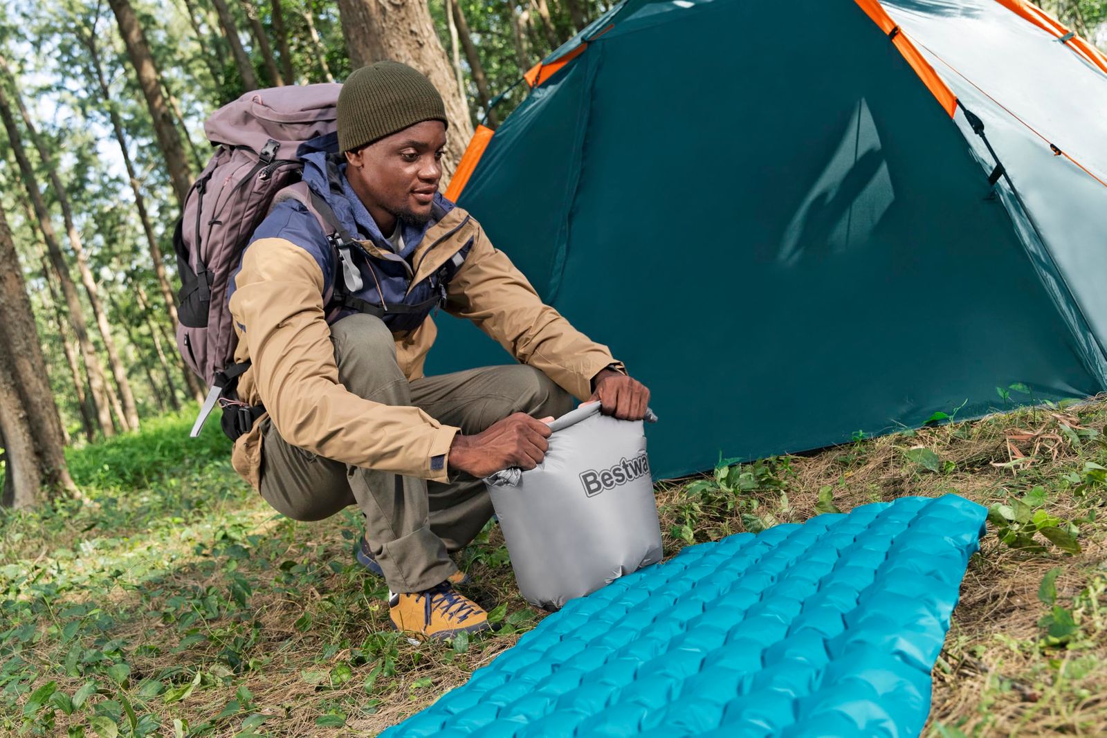 Bestway AlpineLite マミー型 エアマット 断熱 R値 7 6 軽量 764グラム キャンプマット ワイドサイズ 1 83 m x 63 5 cm 69613