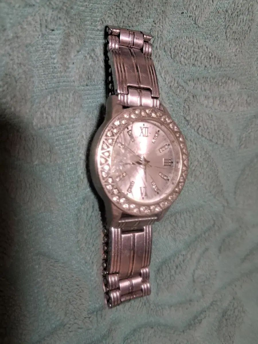 シルバー メタル キュービック 装飾 レディース 時計 ガラス破損