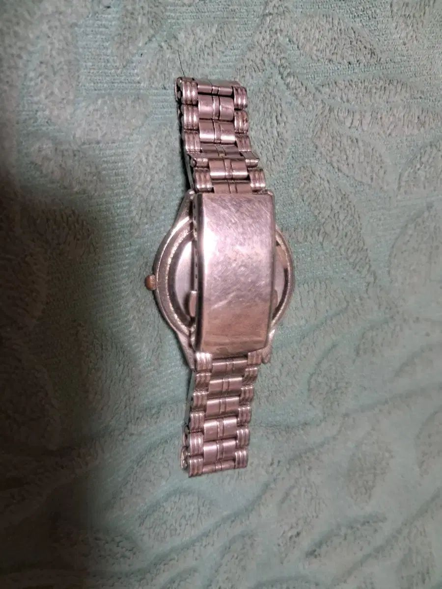 シルバー メタル キュービック 装飾 レディース 時計 ガラス破損