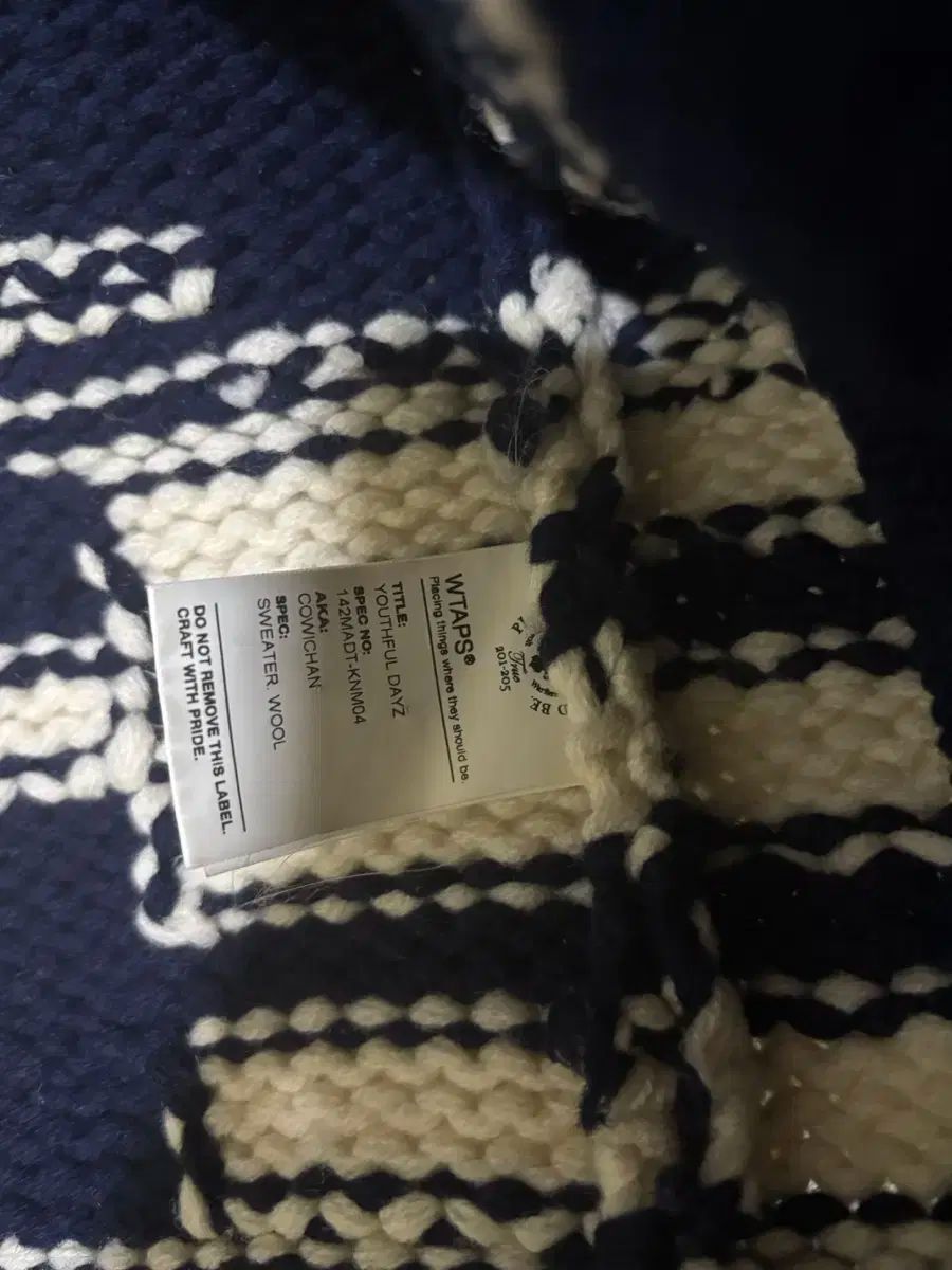 ニットジップアップ