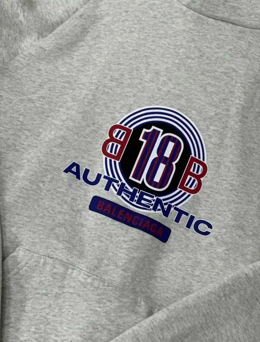 バレンシアガ アセンティック