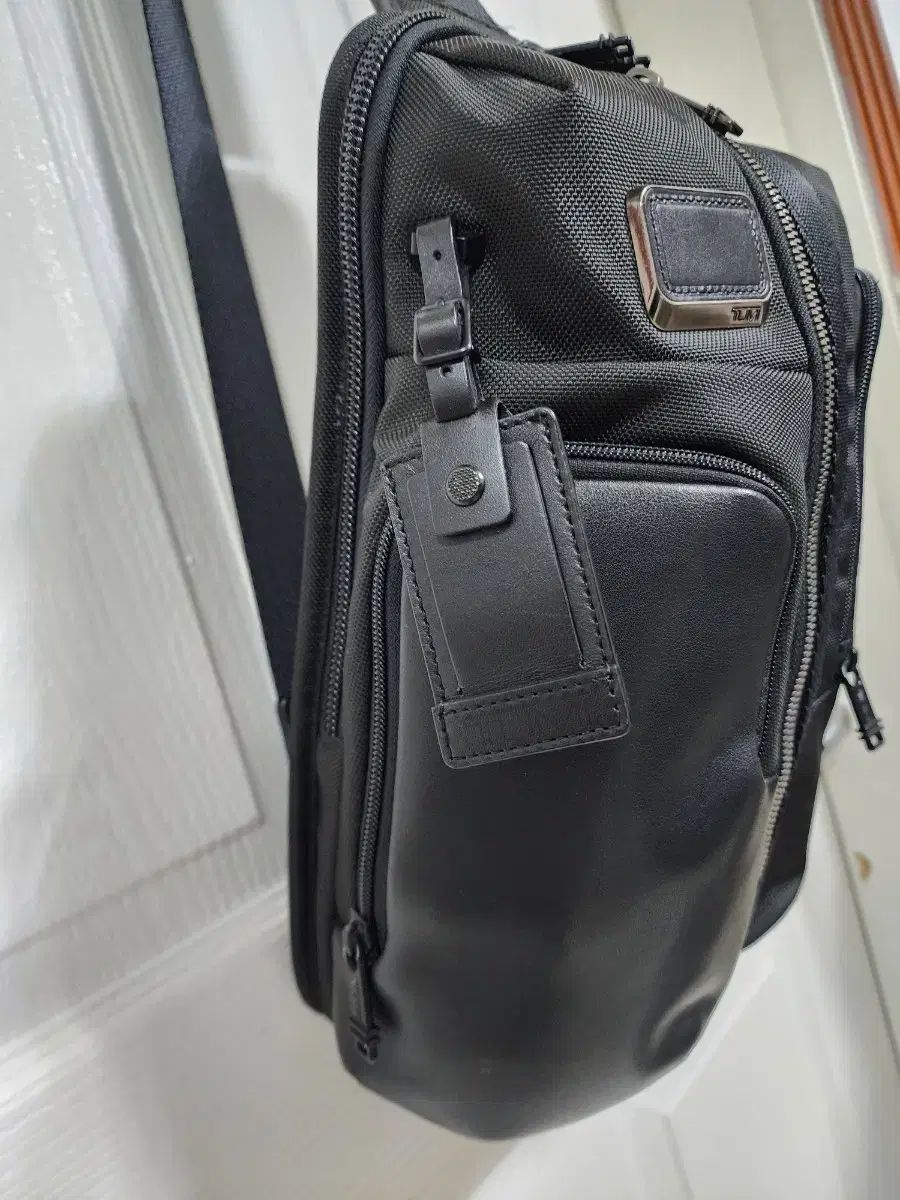 トゥミ アルファ スポーツブラ スミス Rリング2