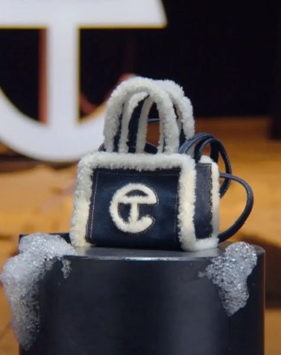 テルファー x アグ スモール ショッパーバッグ デニム