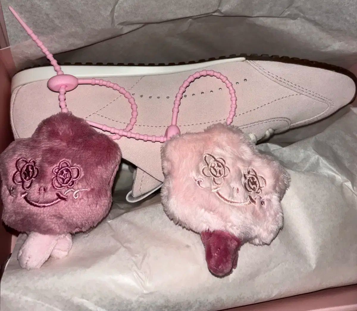 BLACKPINK ジス シュモン alo アロ コラボ ぬいぐるみ