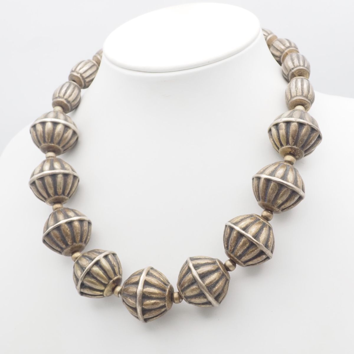 H479 ENNY MONACO エニーモナコ MADE IN ITALY刻印 ネックレス 大ぶり ゴールド デザイン コスチュームジュエリー イタリア製