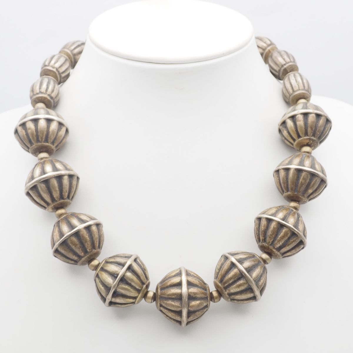 H479 ENNY MONACO エニーモナコ MADE IN ITALY刻印 ネックレス 大ぶり ゴールド デザイン コスチュームジュエリー イタリア製