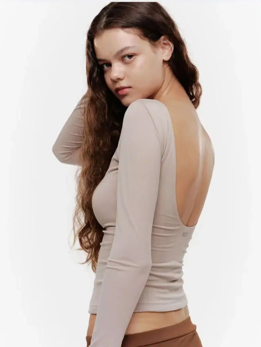  2000ブルーアーカイブ ブルアカ DEEP SCOOP BACK CONTOUR T 長袖 Tシャツ カットソー