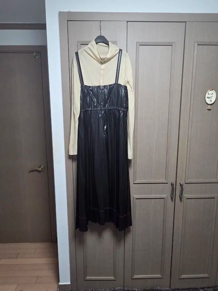 マインブラック プリーツ ロング ONE PIECE SET商品