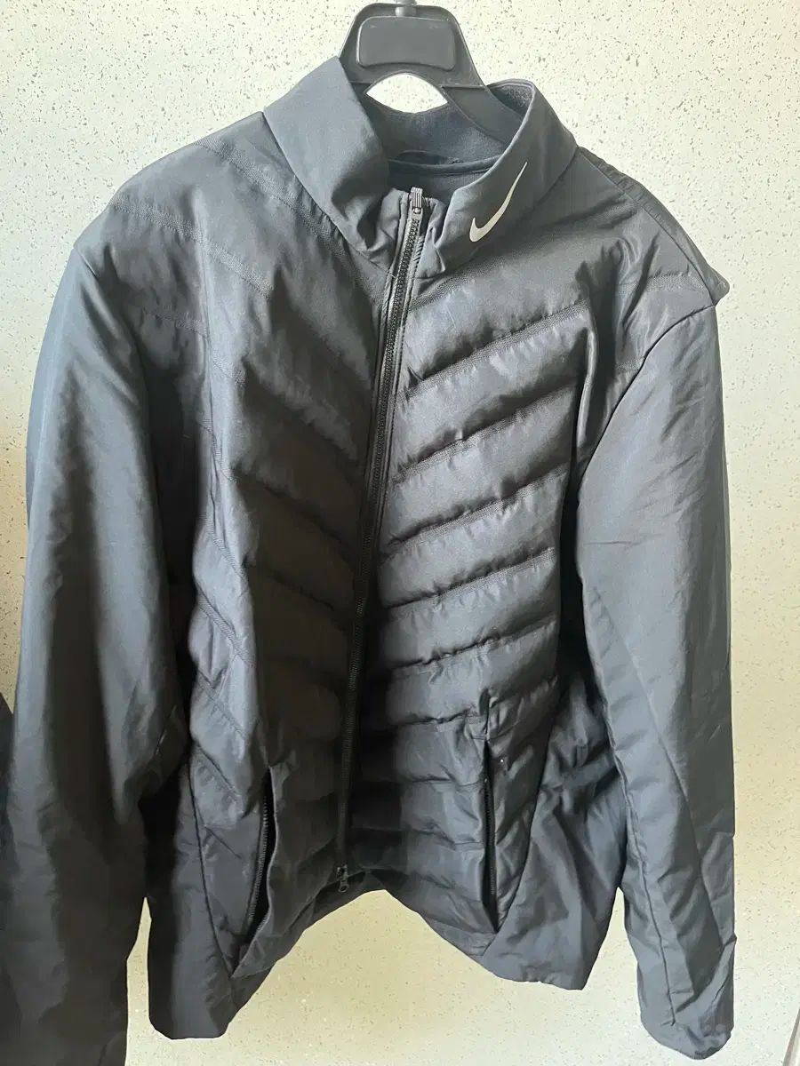 ナイキゴルフ ハイパーデプト エアロロフト ジャケット