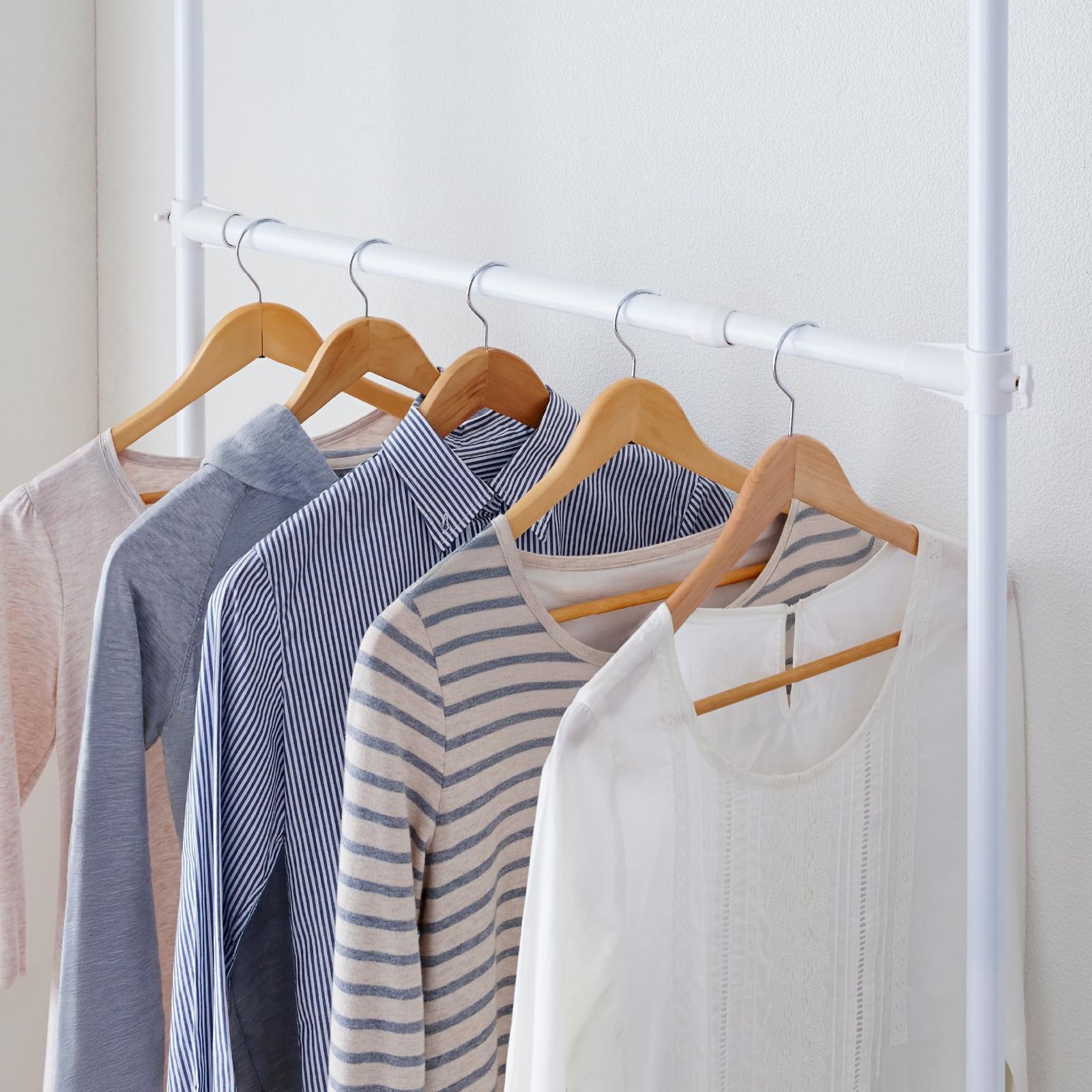 ハンガーパイプ付き