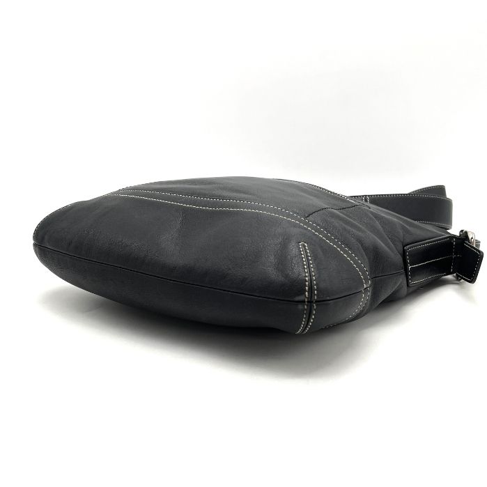 タッセル レザー