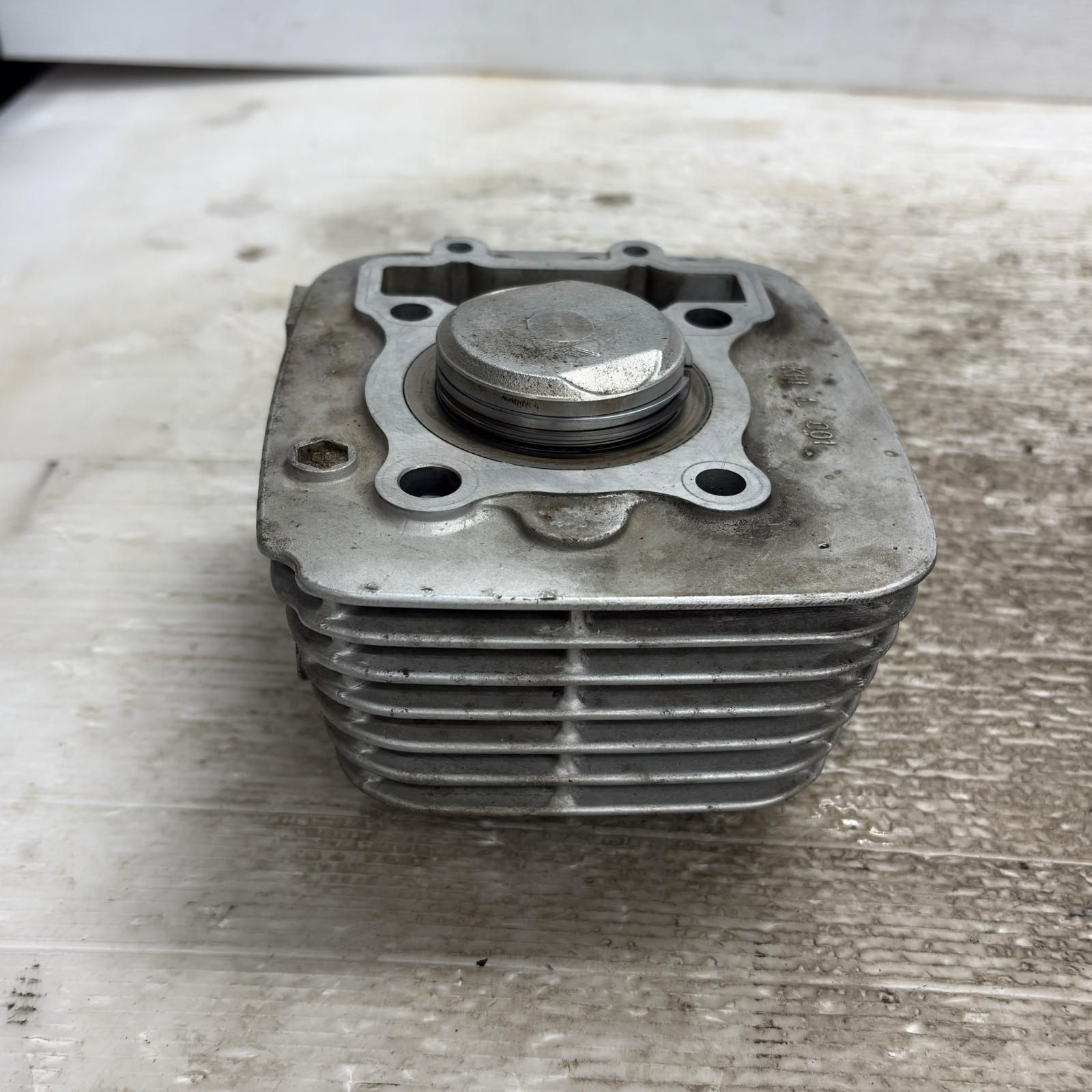 シリンダー カワサキ