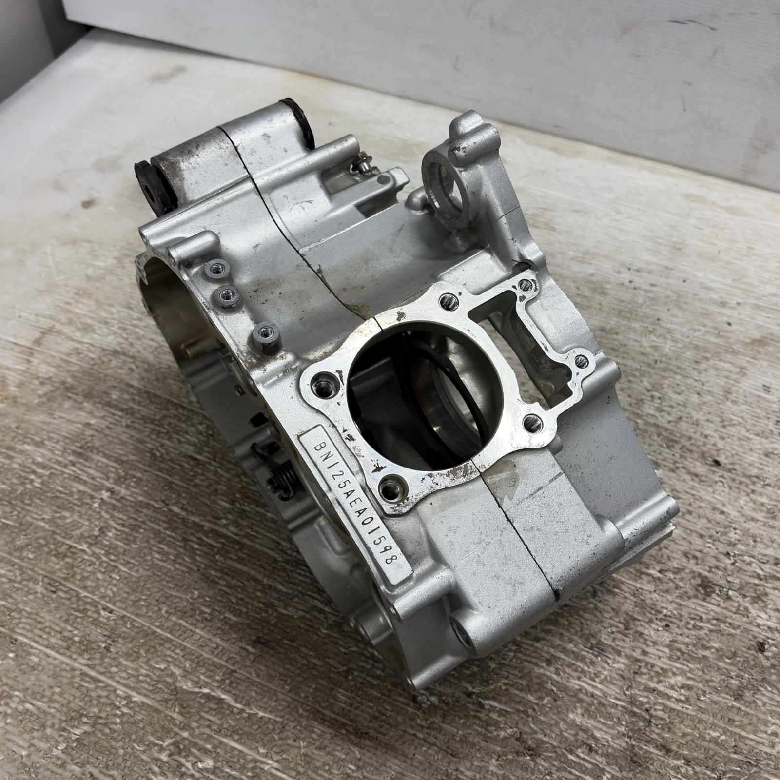 KAWASAKI エリミネーター125 BN125A クランクケース カワサキ