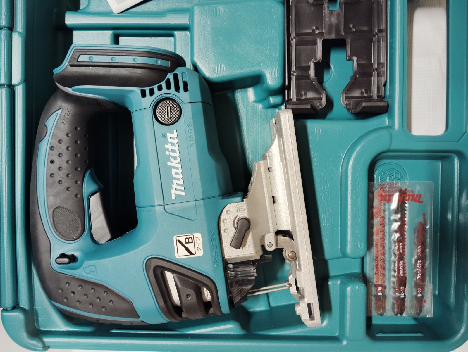 マキタ 充電式ジグソー JV140D 14.4V